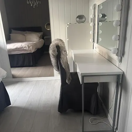With Private Outdoor Area Apartment *